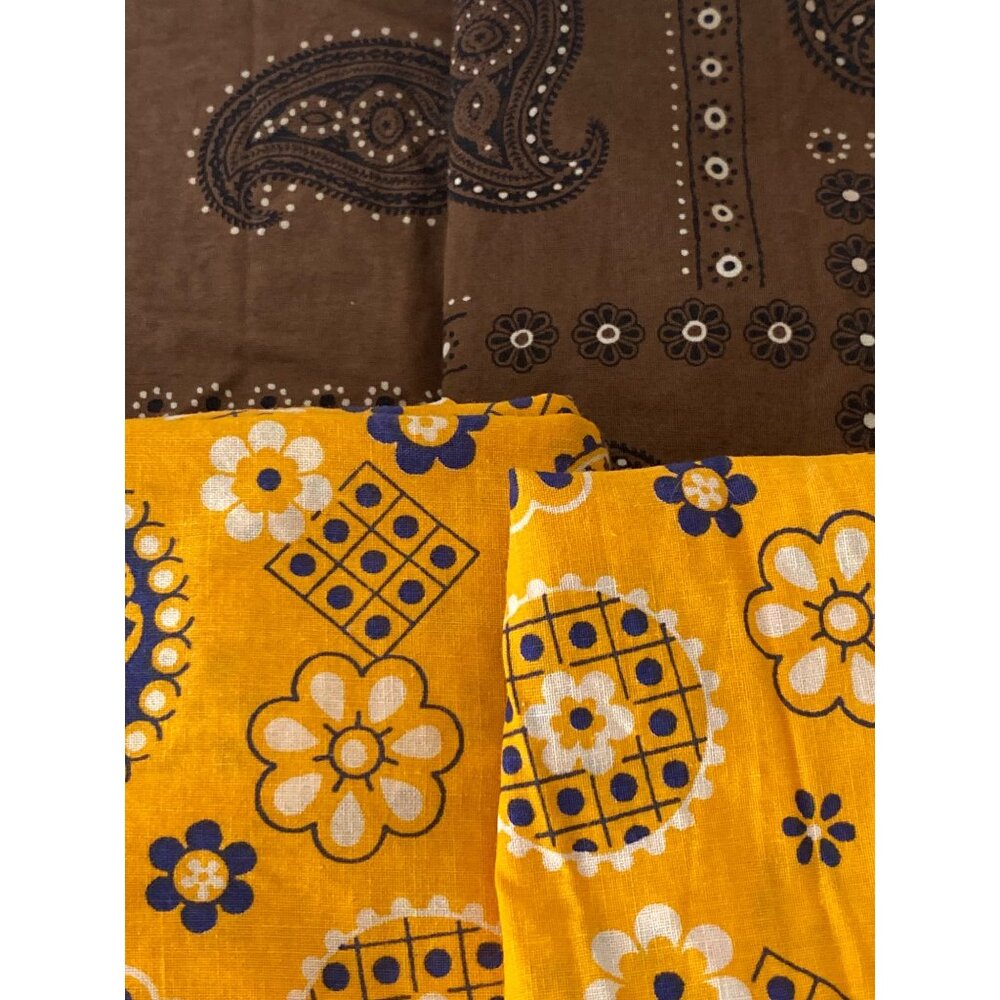 VTG Fabric Bandana Print Style Orange BrownQuilting Sewing Cloth Arts Crafts Rem